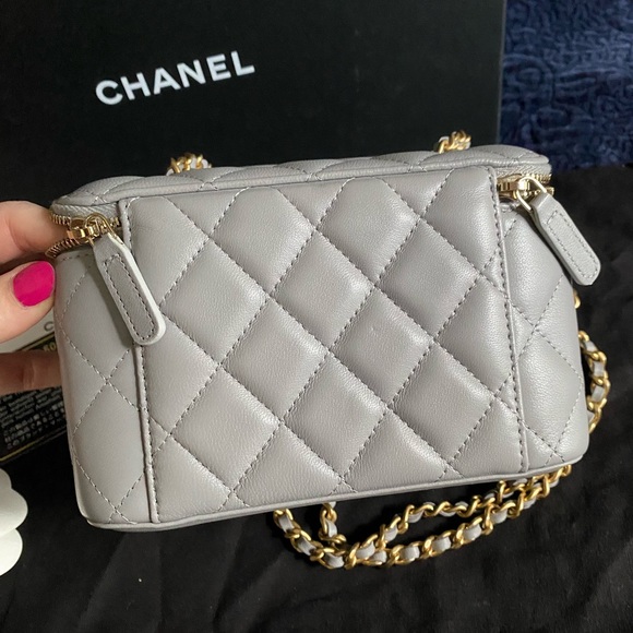 Chanel pearl crush vanity bag new in box authenticity guaranteed - Picture 2 of 5